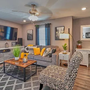  Holiday home Cozy Haven Attached To Million - South