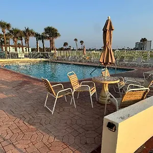 Seabliss, Oceanfront 1st Floor Cozy Daytona Beach
