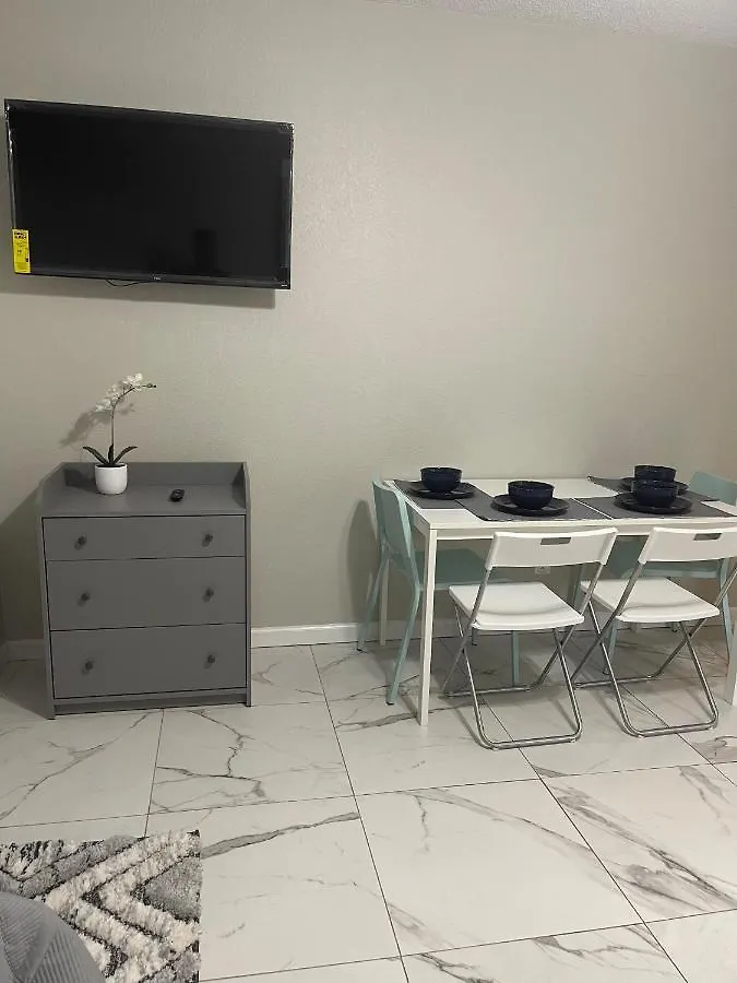 Adorable Suite In Tampa.